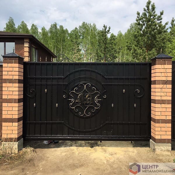 Кованые откатные ворота 3500х2000мм