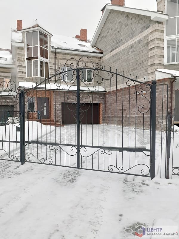 Кованые ворота 4000х2000мм пустая секция