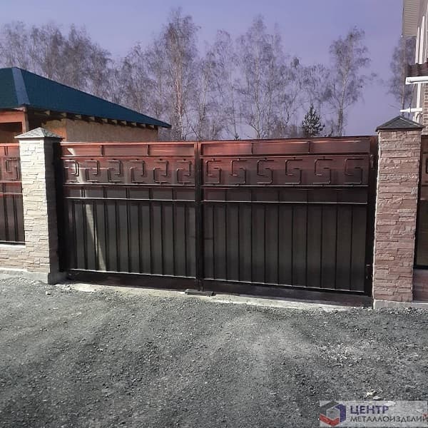 Кованые ворота 4000х2000мм с поликарбонатом