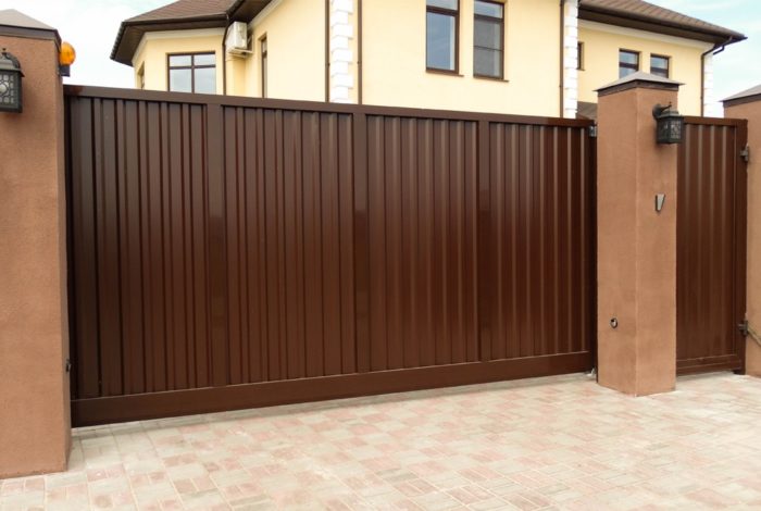 Откатные ворота Alutech серии ADS400 Econom без заполнения размер 4250х2100мм