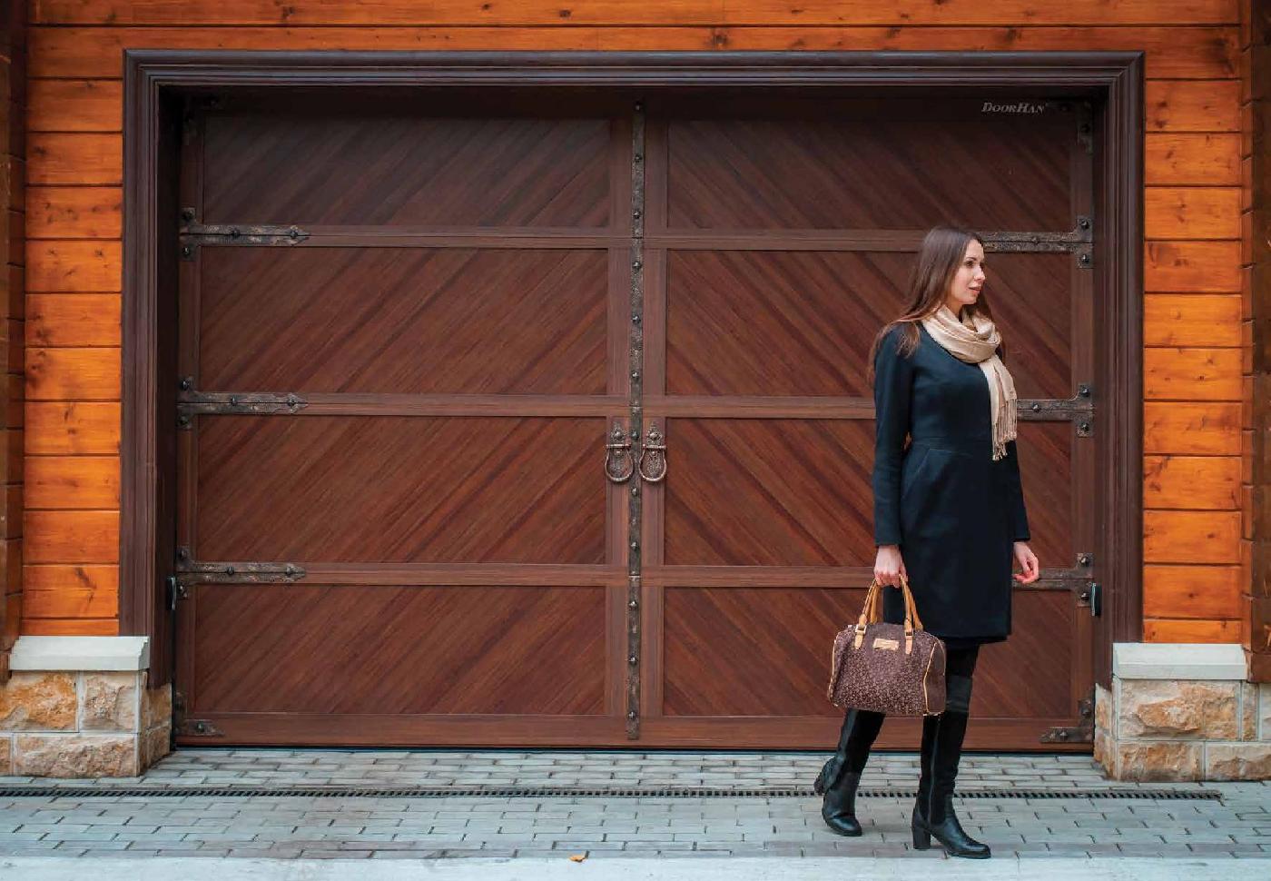 Секционные ворота DoorHan PREMIUM COUNTRY