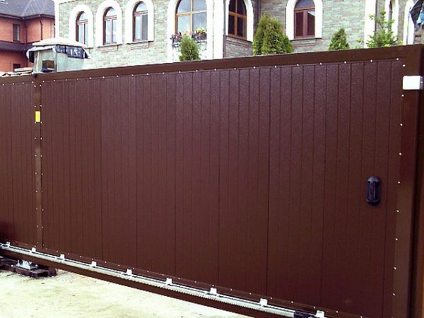 Уличные откатные ворота DoorHan 3500x2100(h) — изображение 2