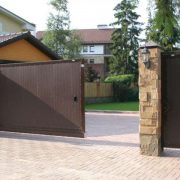 Уличные откатные ворота DoorHan 4000x2100(h)